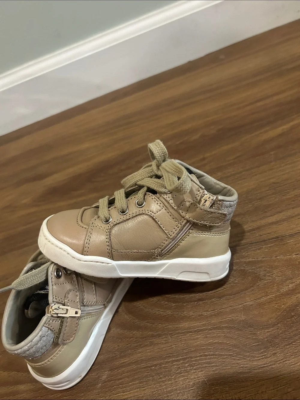 Gucci Kids Beige High-Top Logo Sneakers